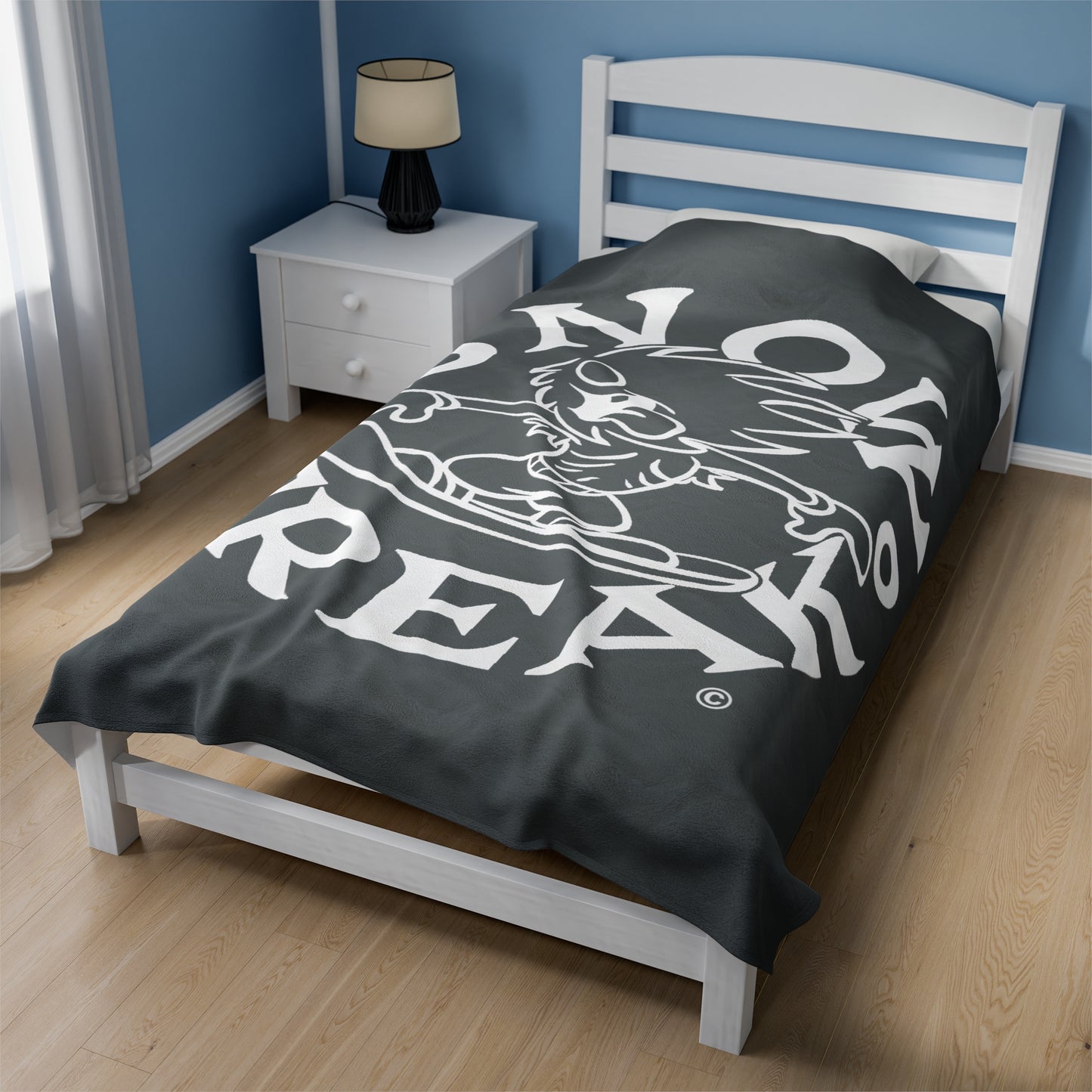 WHITE SNOW FREAK© Velveteen Plush Blanket