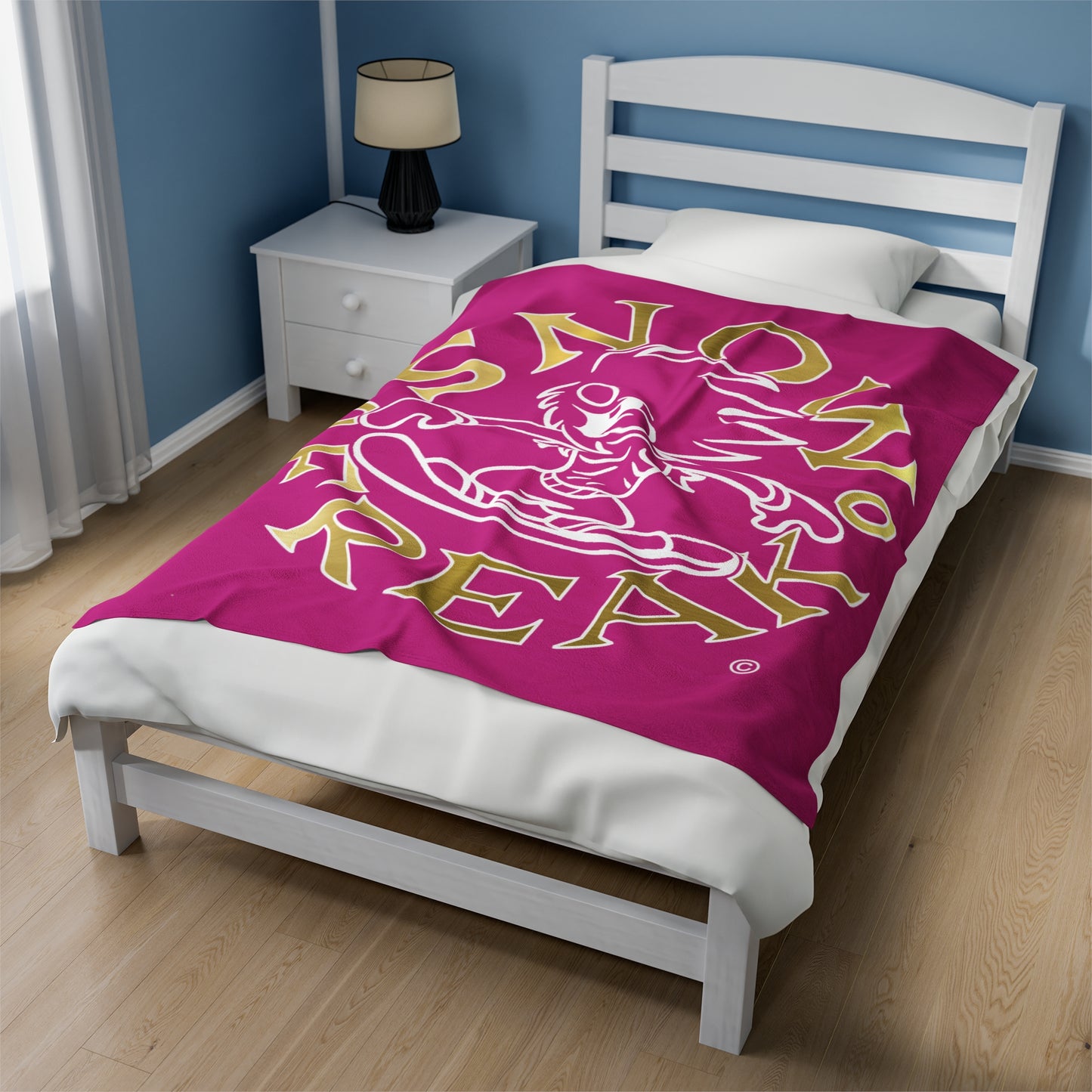 GOLD N' WHITE SNOW FREAK© Velveteen Plush Blanket