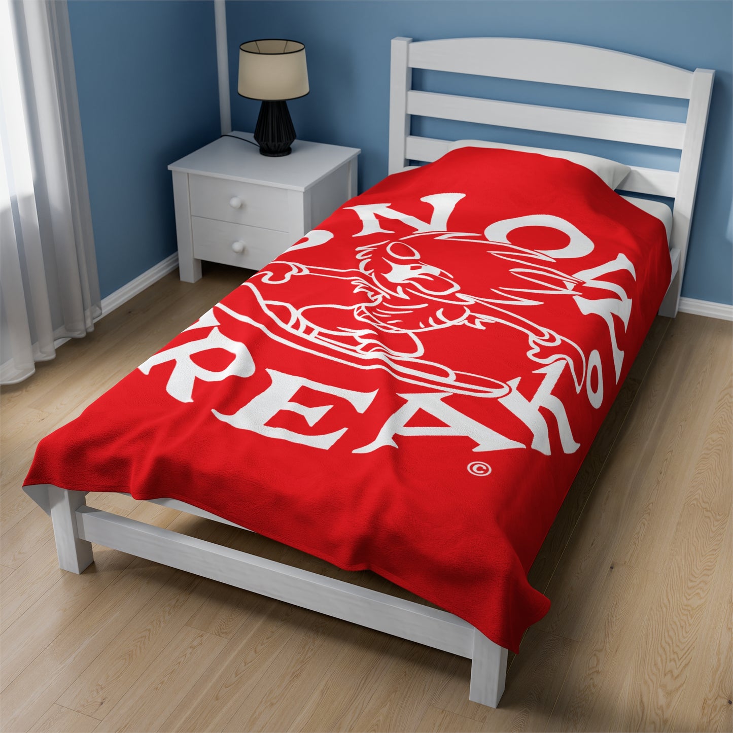 WHITE SNOW FREAK© Velveteen Plush Blanket