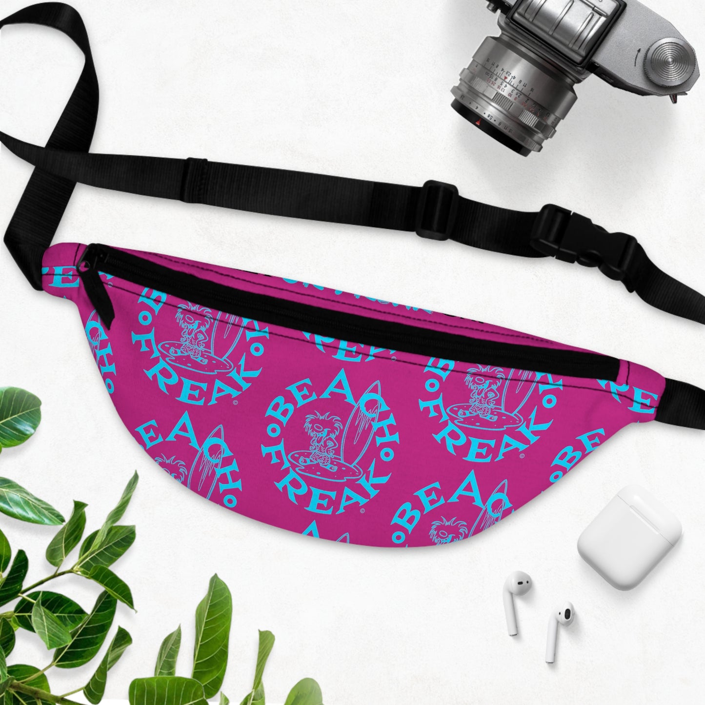 NEON BLUE BEACH FREAK© FANNY PAK