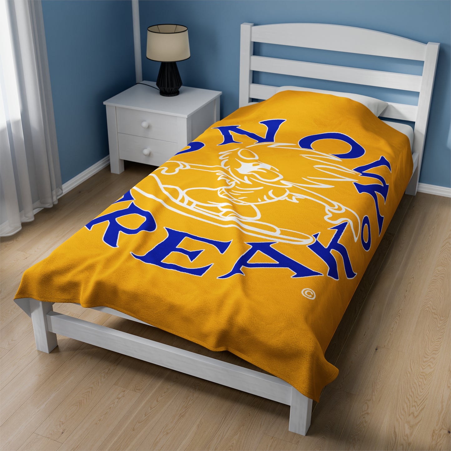 BLUE N' WHITE SNOW FREAK© Velveteen Plush Blanket